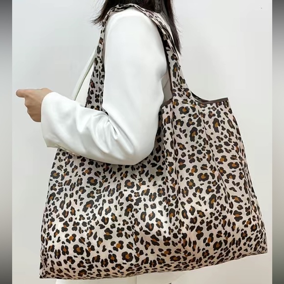 Leopard Print Reusable Folding Shopping Bag - Picture 3 of 5